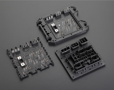 インサート成形